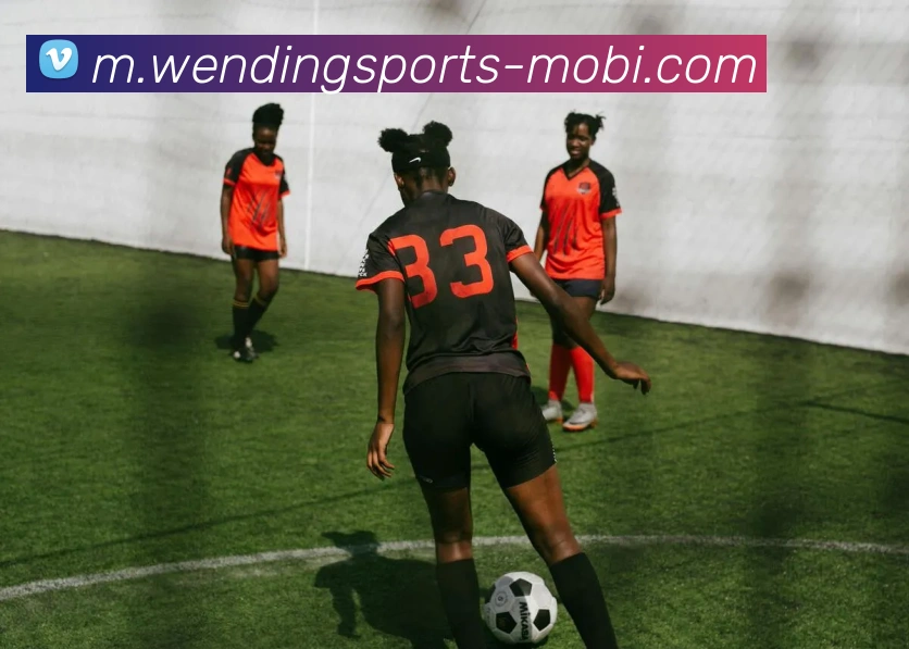 问鼎娱乐APP 高清赛事图